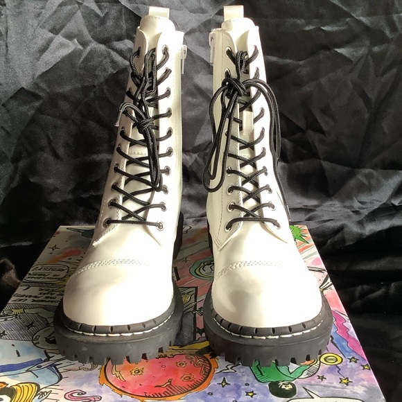 NIB Jeffrey Campbell Boots - Picture 9 of 9